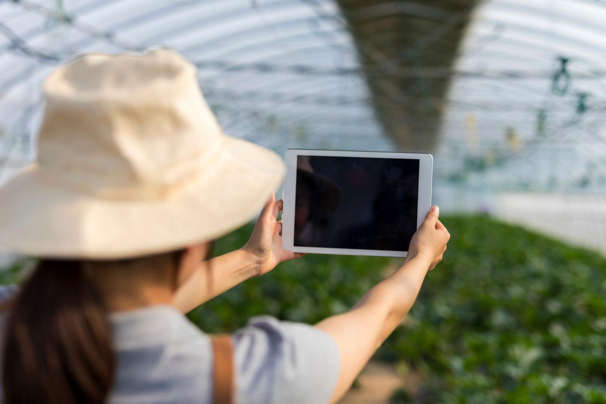 Odlare använder mobil teknik i fält